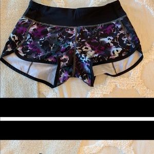 Lululemon running shorts - 4